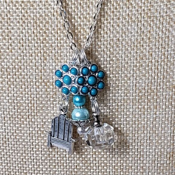 ARTISAN Adirondack Chair Essential Oil Necklace - Picture 3 of 6